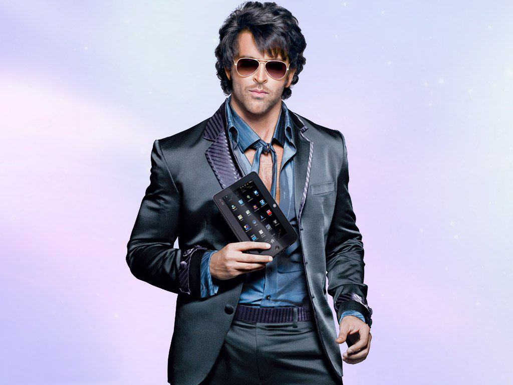 Hrithik Roshan Iball Slide Tablet Pics Wallpaper, HD Celebrities 4K  Wallpapers, Images, Photos and Background - Wallpapers Den