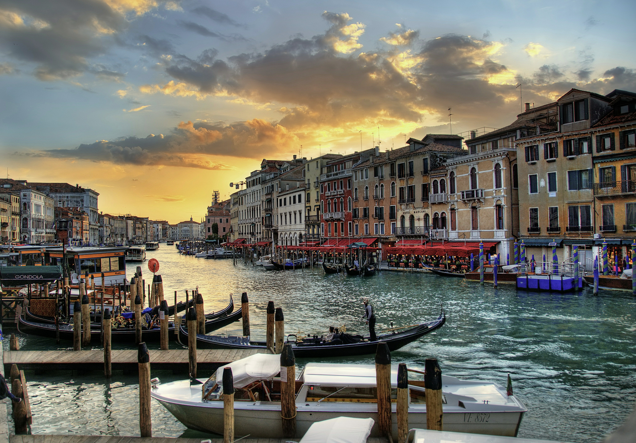 1600x900 Resolution italy, venice, houses 1600x900 Resolution Wallpaper ...