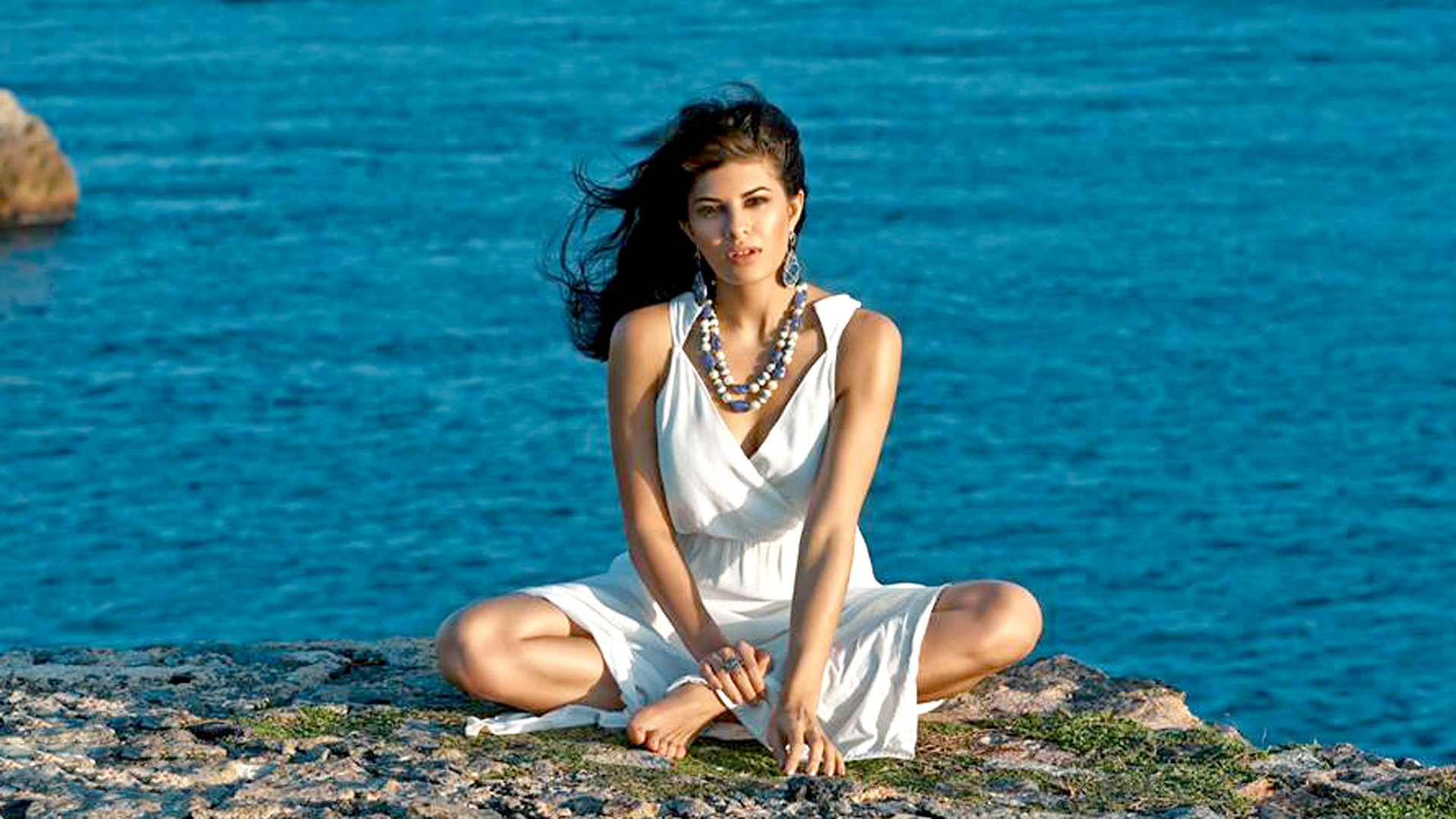 1920x10801148 Jacqueline Fernandez Beach Wallpapers 1920x10801148