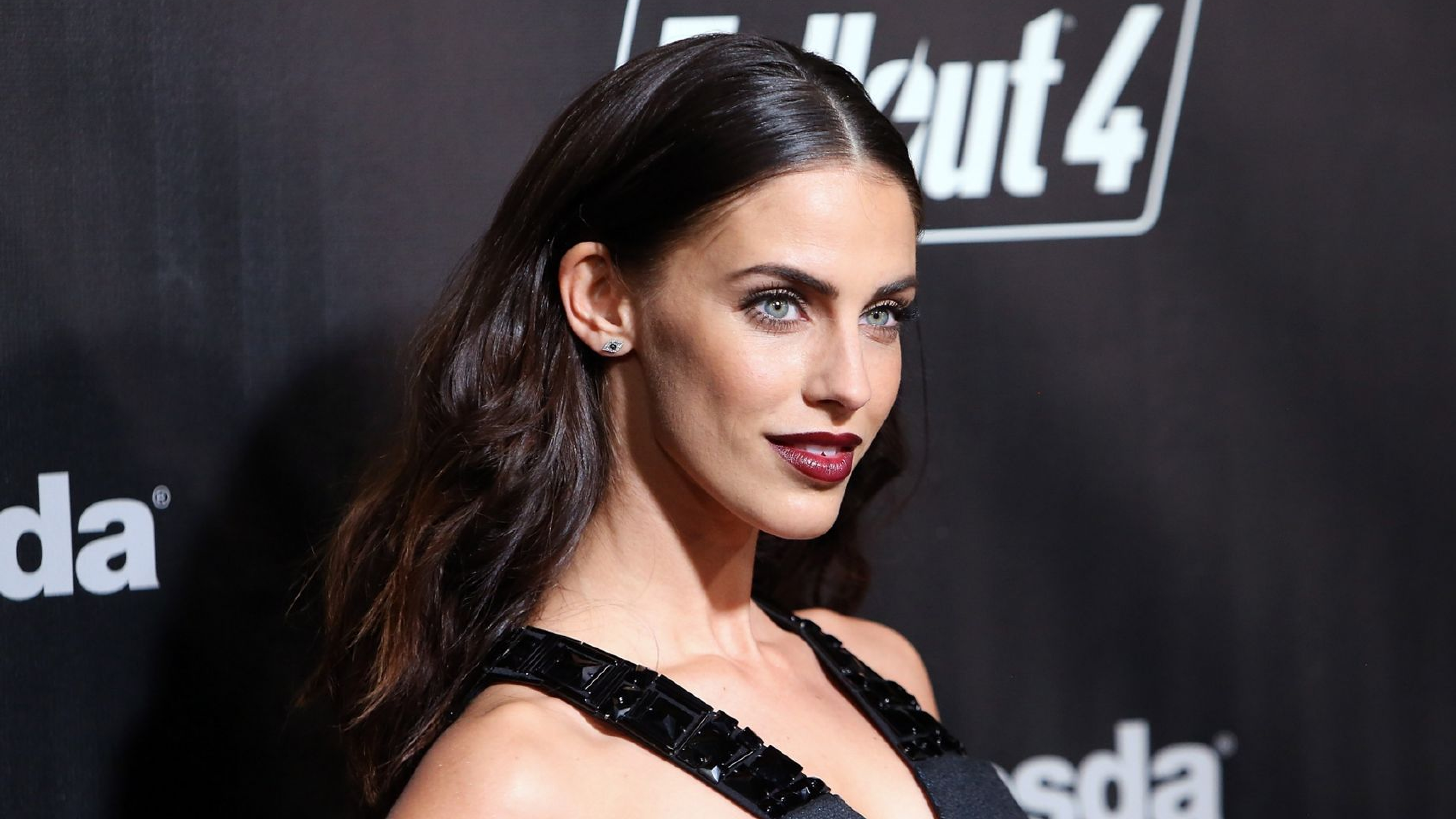 I am an actress. Актриса Джессика Лаундес. Актриса Jessica Lowndes. Джессика Лаундес волосы. Джессика Лаундс 2020.