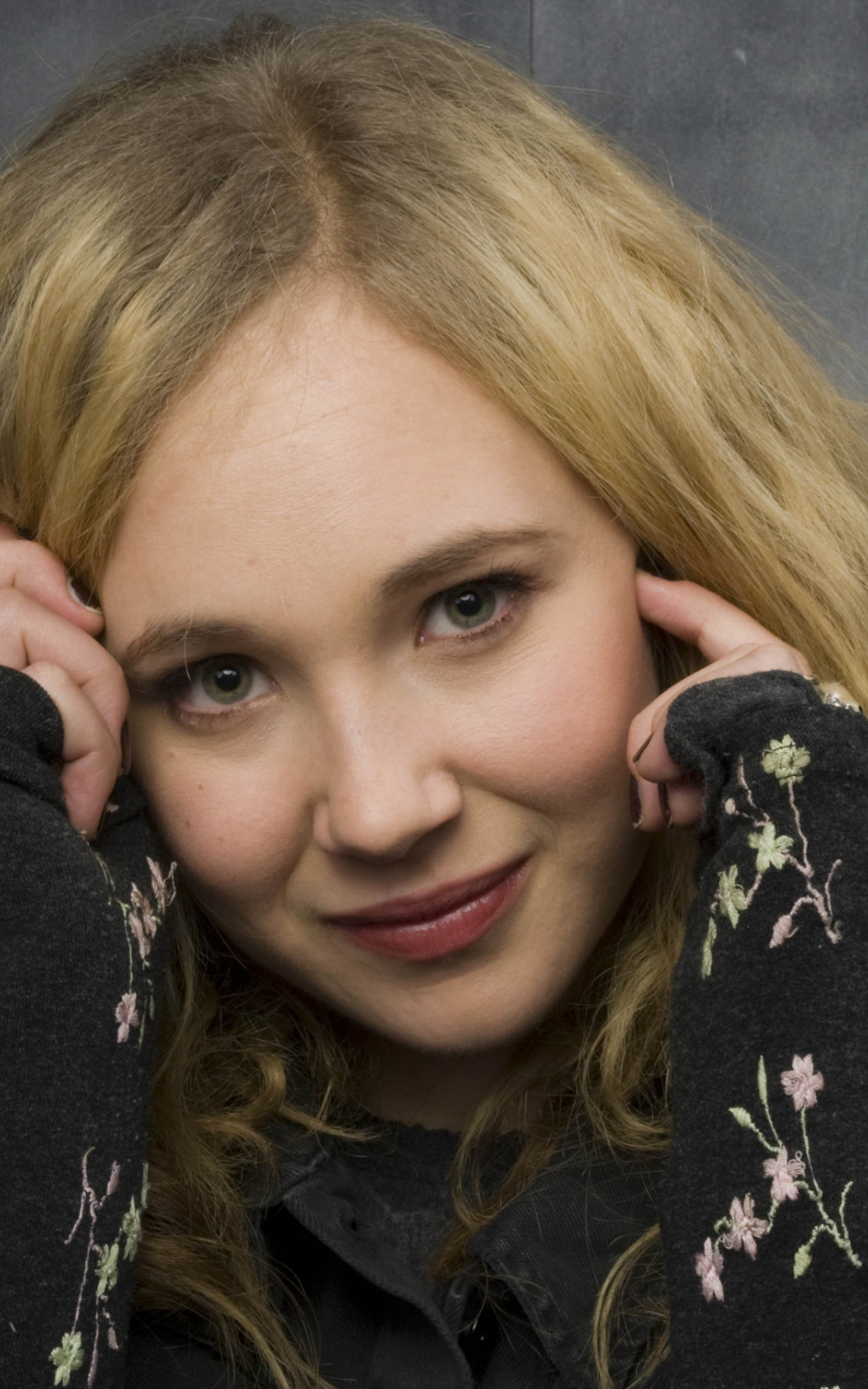 1200x1920 Resolution Juno Temple Smile Images 1200x1920 Resolution