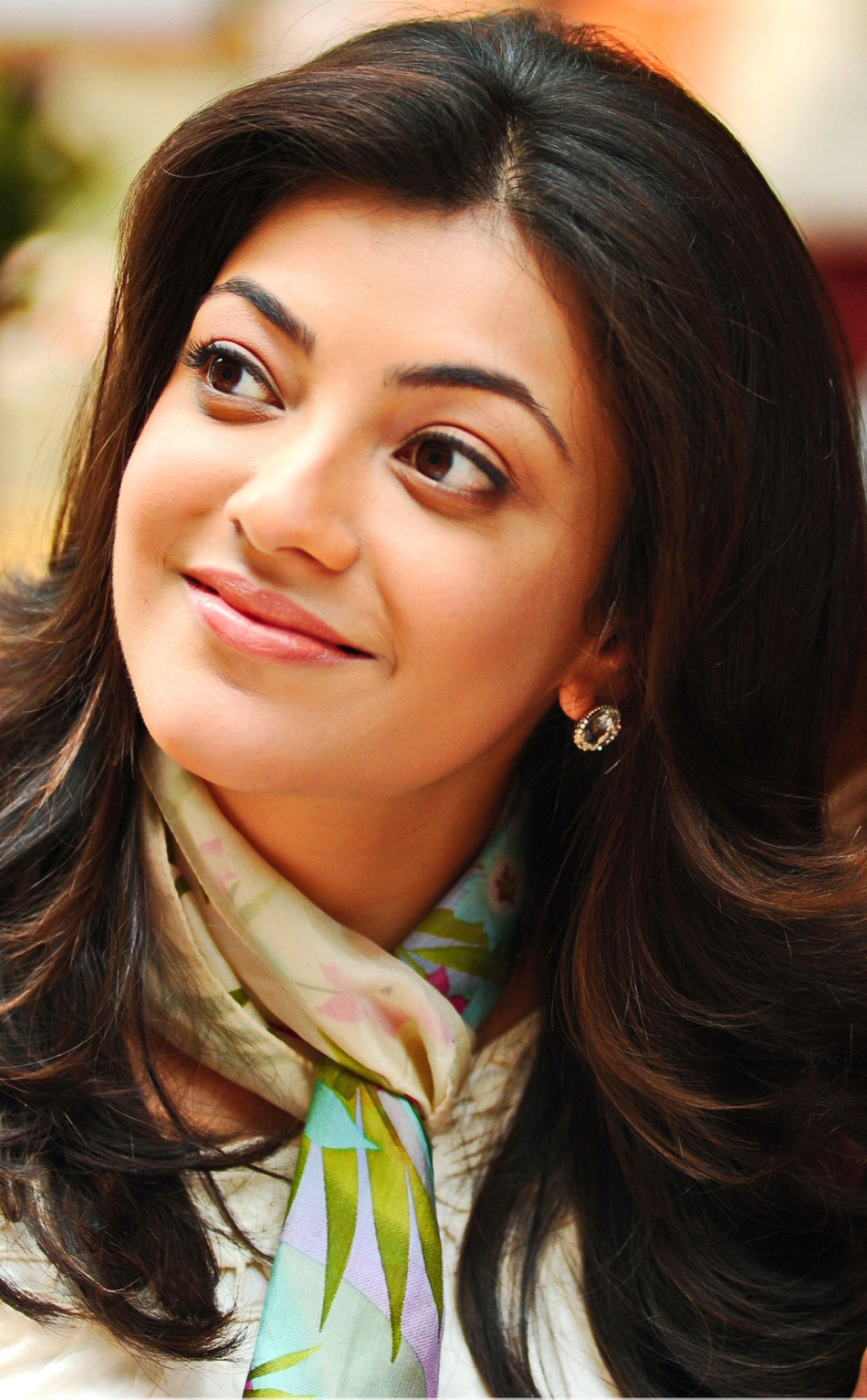 Kajal Aggarwal Lovely Smile Photoshoot Full Hd 2k Wallpaper