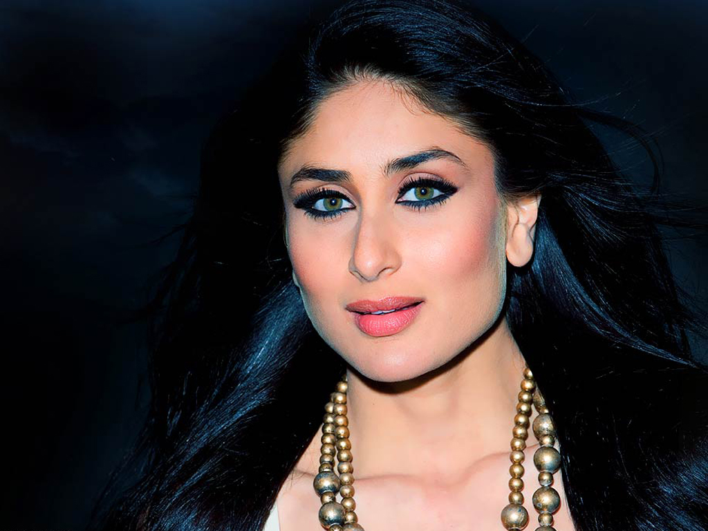 Kareena Kapoor Hair Style Sexy Photo Wallpaper Hd Indian Celebrities 4k Wallpapers Images 