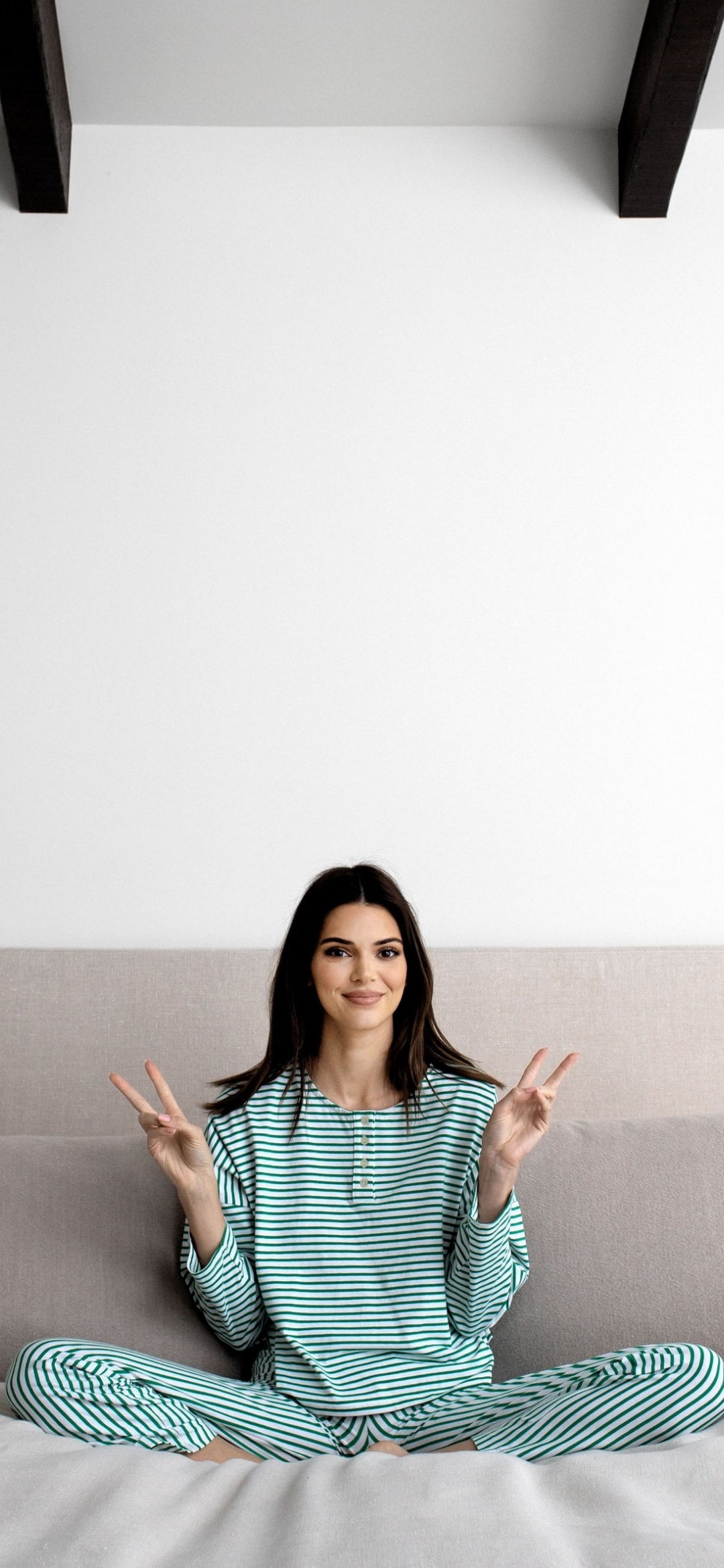 1080x2340 Kendall Jenner Home Photoshoot 2020 1080x2340 Resolution Wallpaper Hd Celebrities 4k 