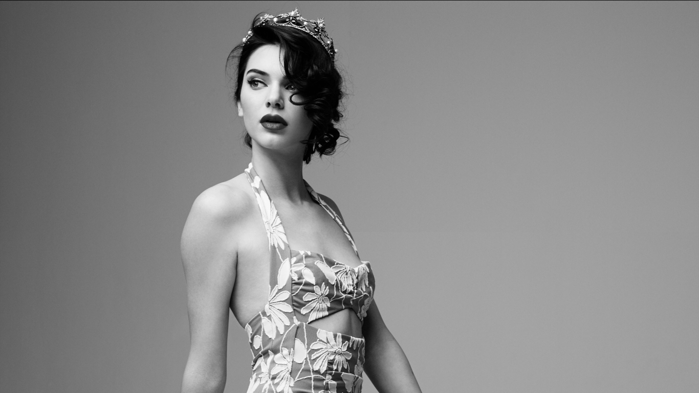 Kendall Jenner Marilyn Monroe Black And White Photoshoot 