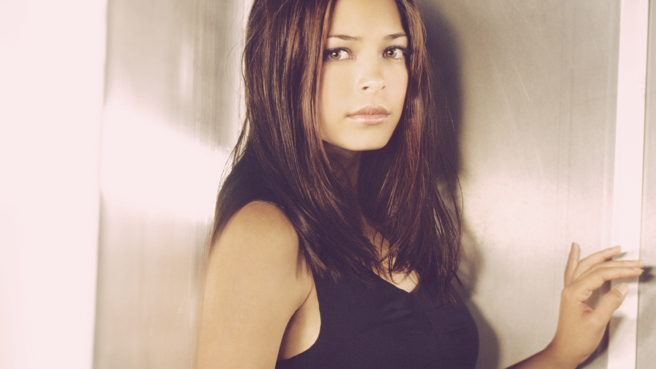 2560x1440 Resolution Kristin Kreuk New Hd Photo 1440p Resolution Wallpaper Wallpapers Den 8194