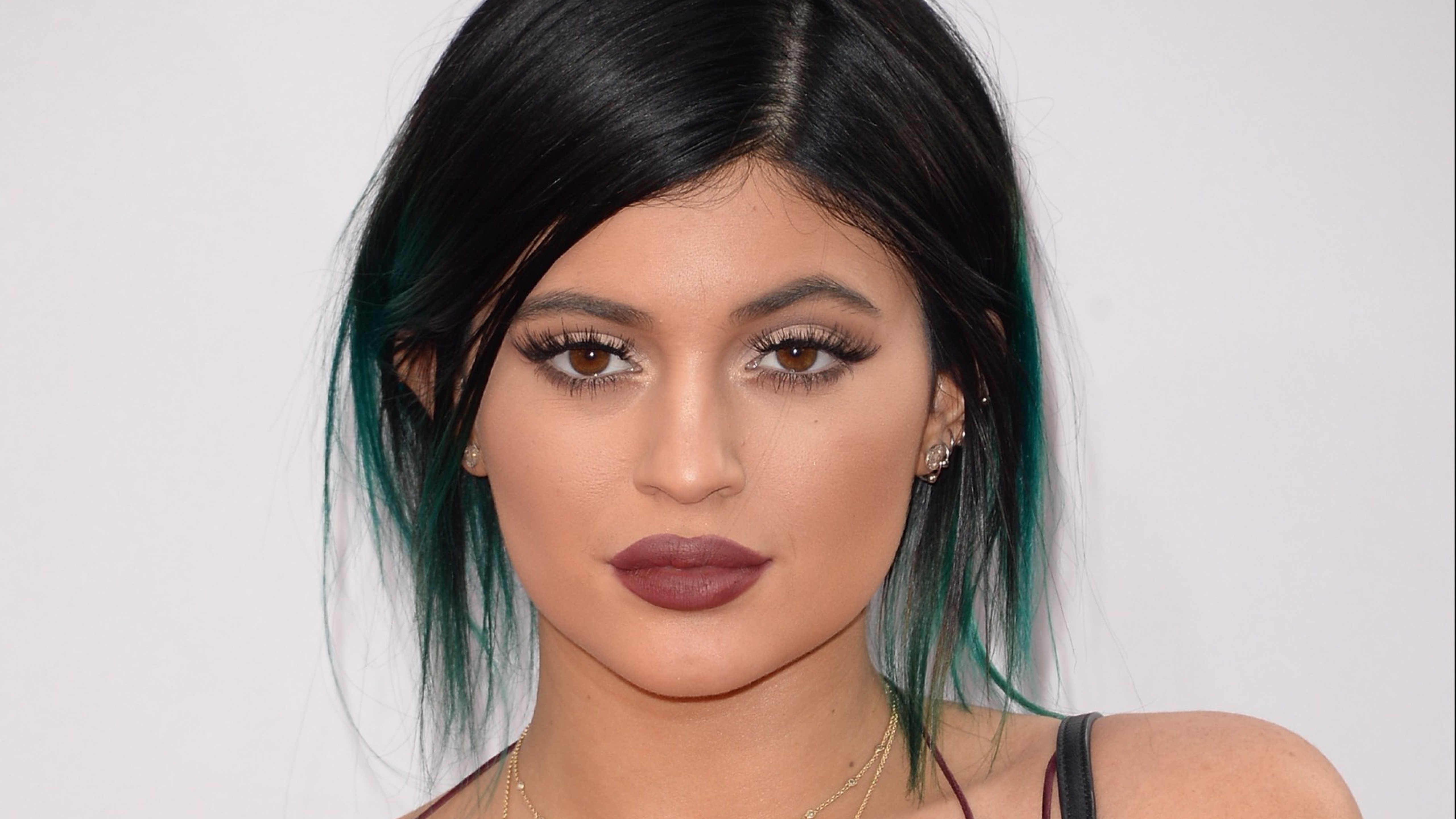 5120x2880 Kylie Jenner 2015 Lip Makeup 5K Wallpaper, HD Celebrities 4K 