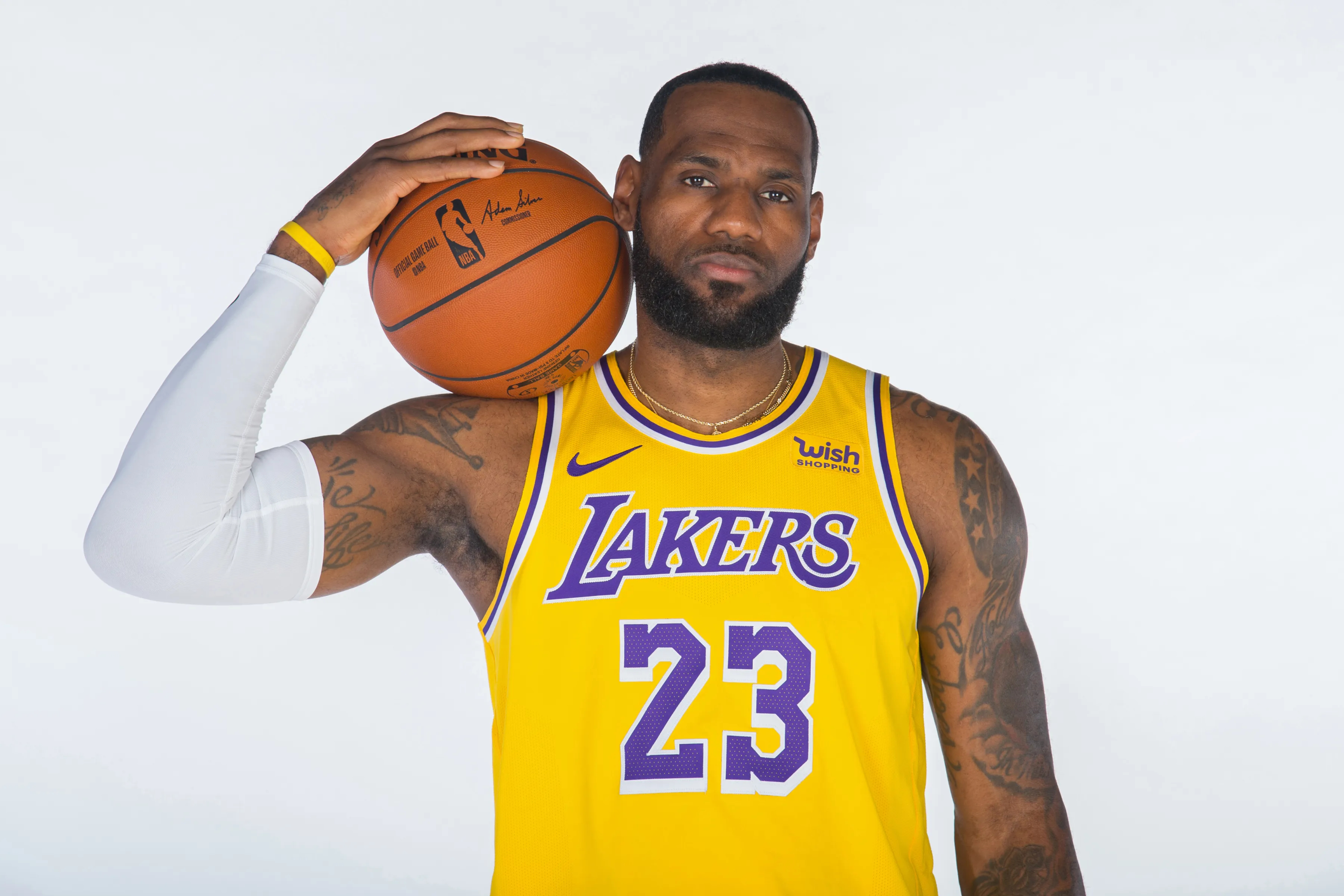 LeBron James Lakers New Wallpaper, HD Sports 4K Wallpapers, Images, Photos  and Background - Wallpapers Den