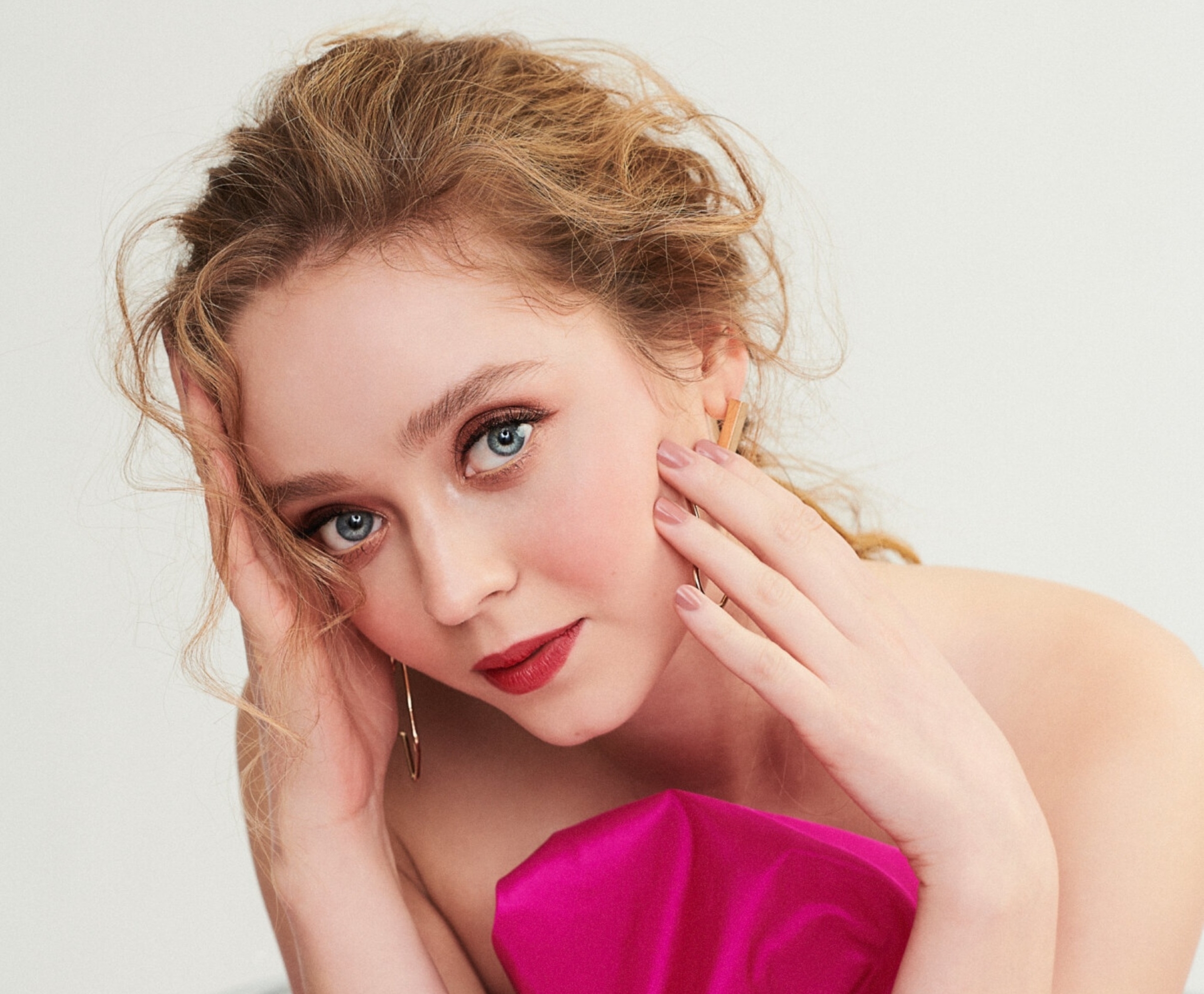 2520x2080 Resolution Madeleine Arthur Actress 2021 2520x2080 Resolution ...