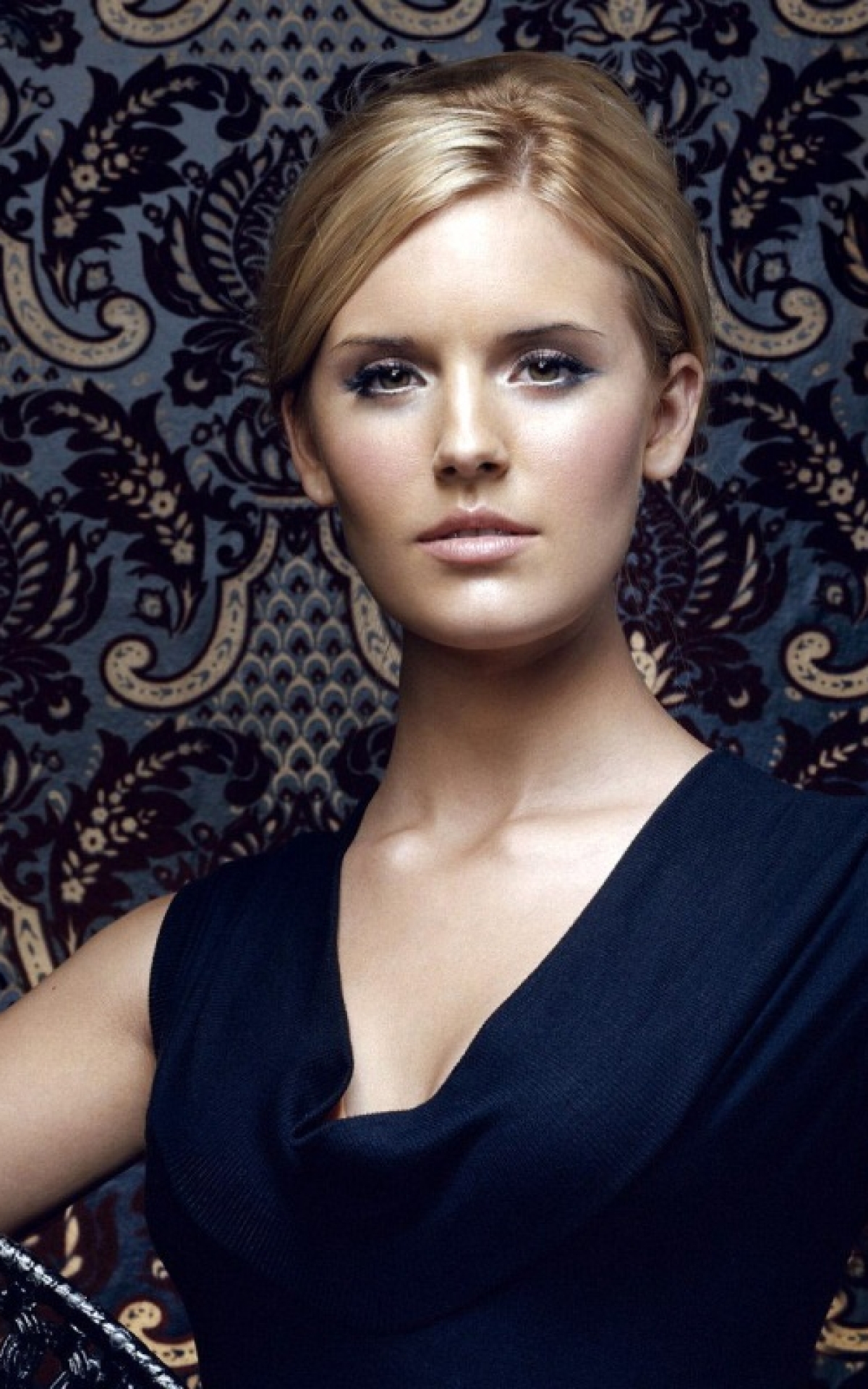 1200x1920 maggie grace, celebrity, dress 1200x1920 Resolution Wallpaper