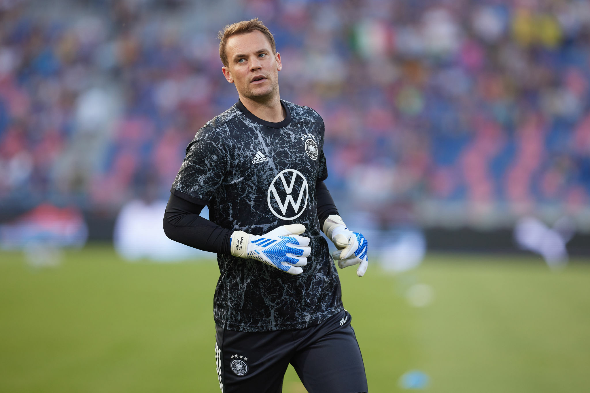 Manuel Neuer HD Football Player Wallpaper, HD Sports 4K Wallpapers, Images,  Photos and Background - Wallpapers Den