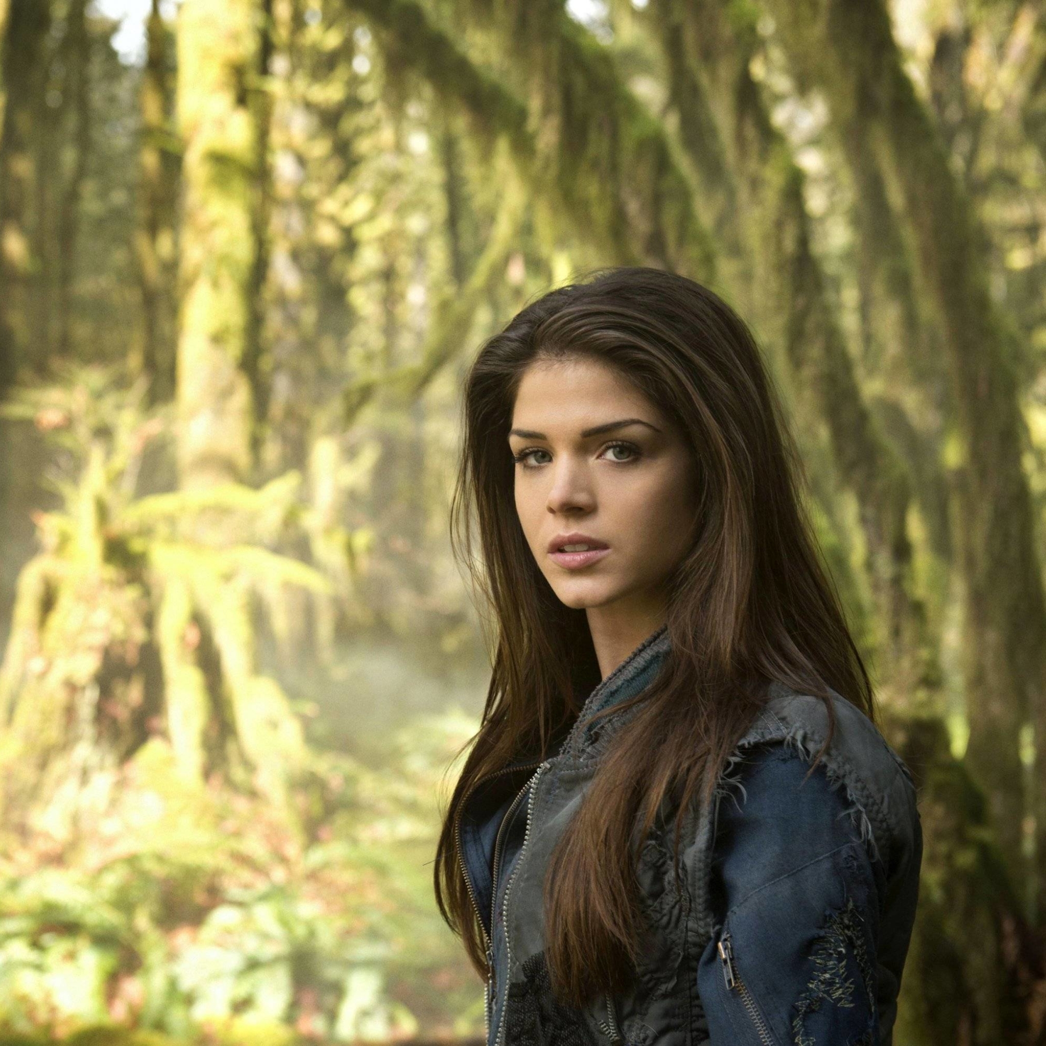 2048x2048 Resolution Marie Avgeropoulos As Octavia Blake In The 100 Ipad Air Wallpaper