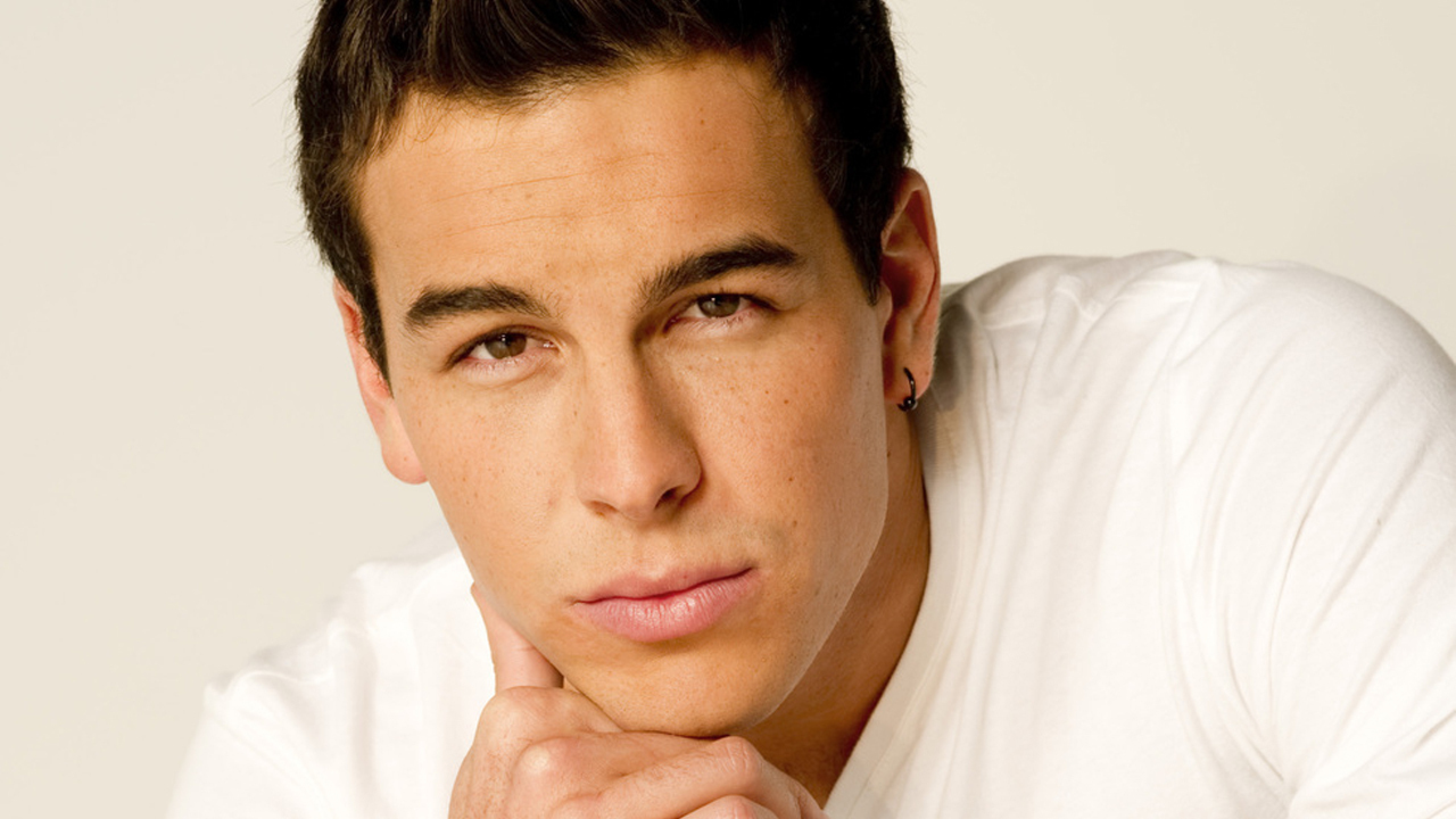 7680x43 Mario Casas Photo Gallery 8k Wallpaper Hd Celebrities 4k Wallpapers Images Photos And Background Wallpapers Den