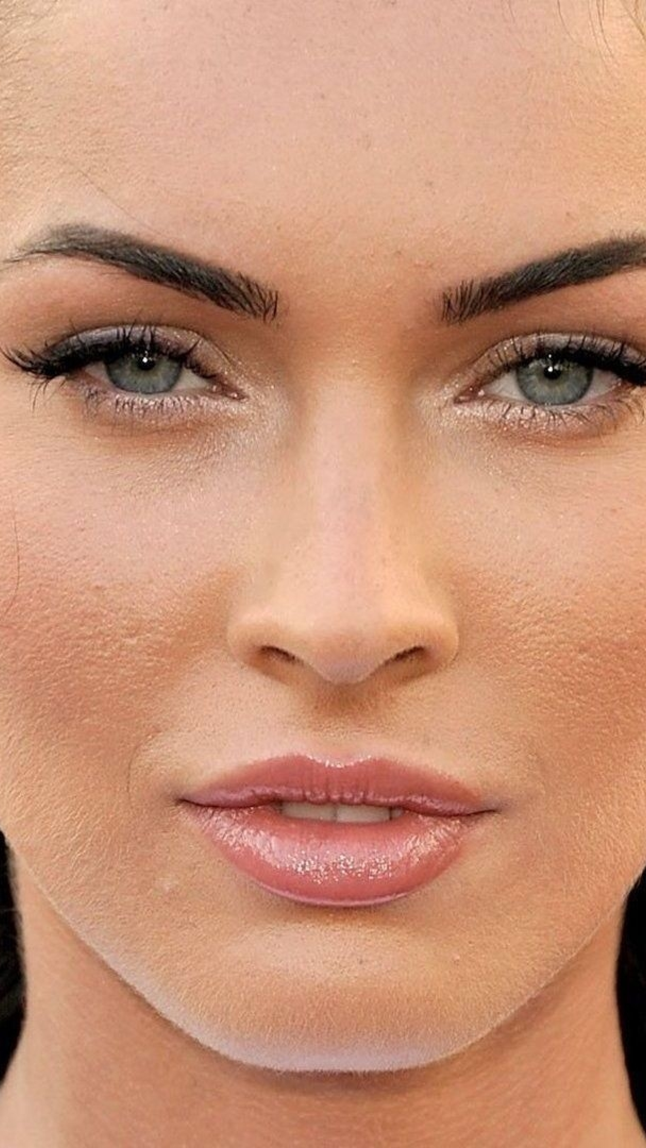 2160x3840 Megan Fox Face Make Up Sony Xperia Xxzz5 Premium Wallpaper Hd Celebrities 4k