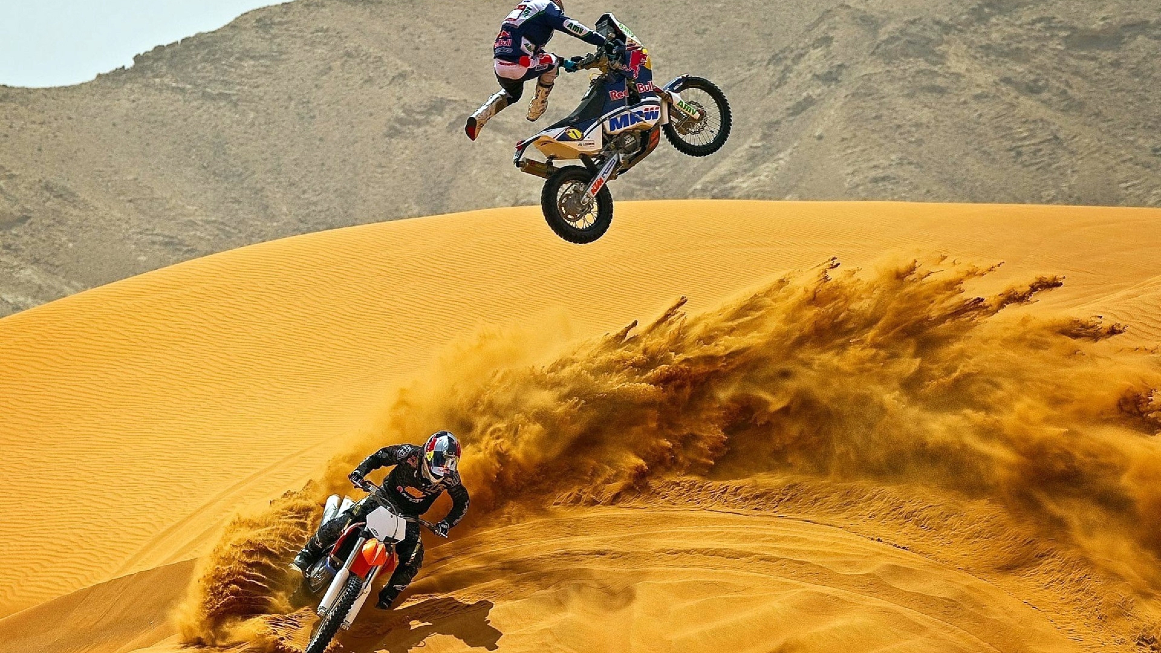 3840x2160 motocross, desert, motorcycle