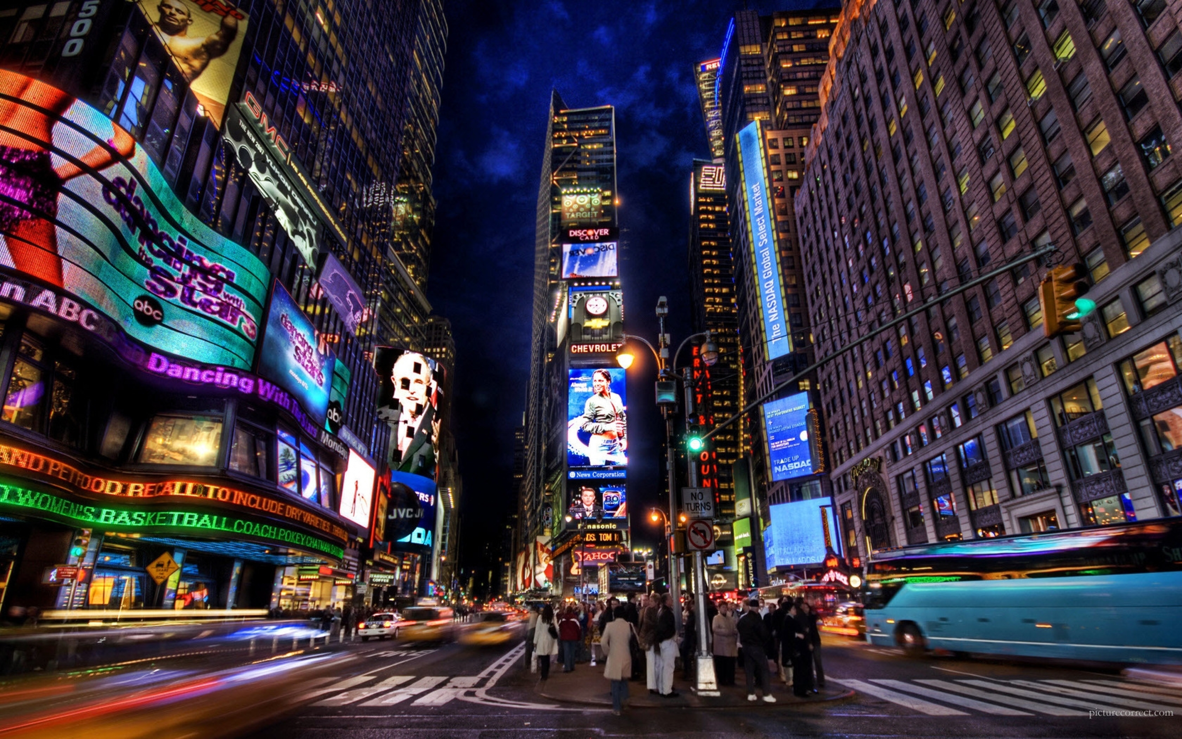 My city new york. Ночной Нью-Йорк улица Таймс сквер. Нью-Йорк Манхэттен Таймс сквер. Нью-Йорк Таймс сквер ночью. Нью-Йорк Сити улицы Нью-Йорка.