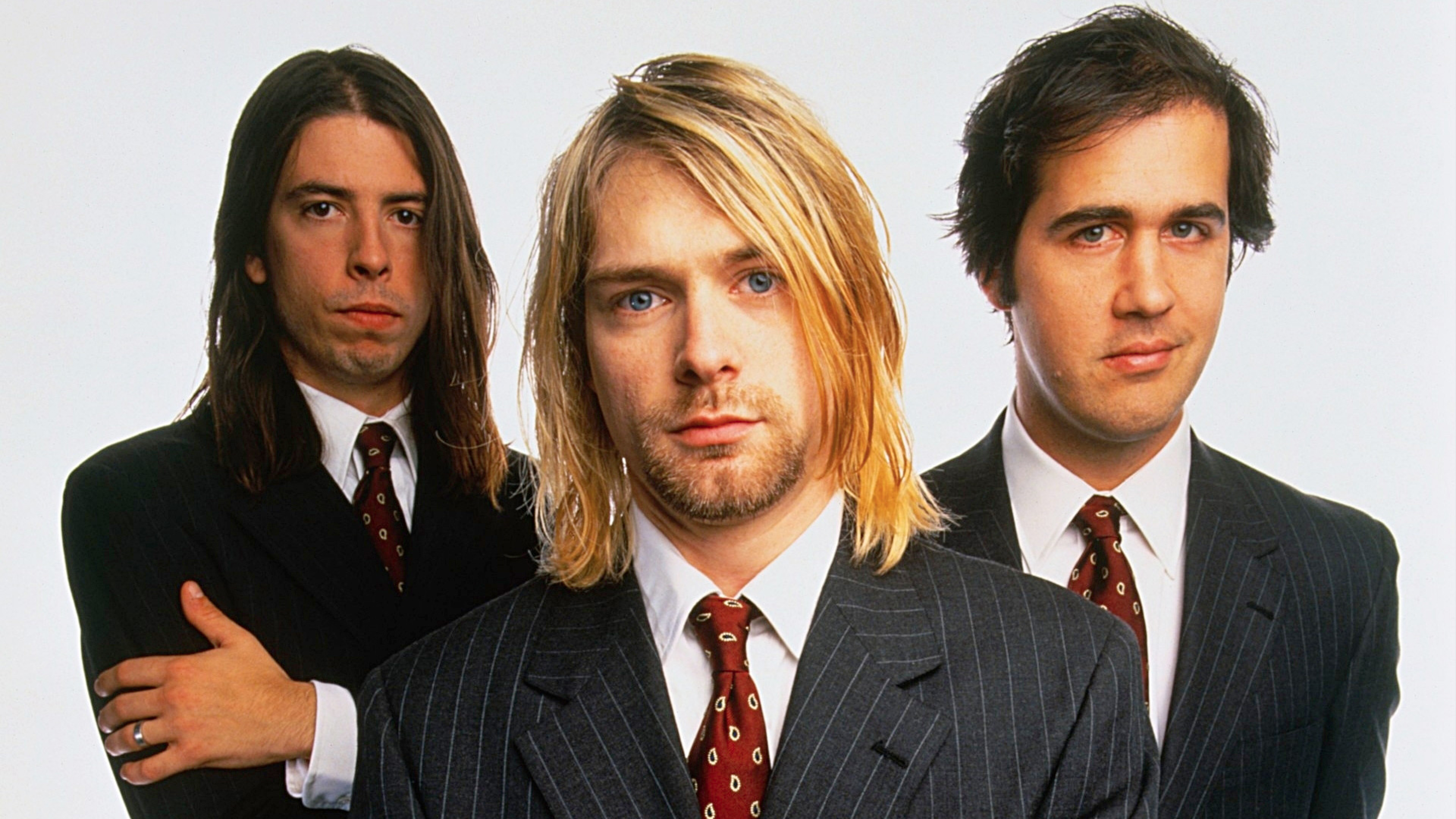 Nirvana музыка. Рок группа Нирвана. Курт Кобейн с группой. Группа Нирвана Курт Кобейн. Участники группы Нирвана.