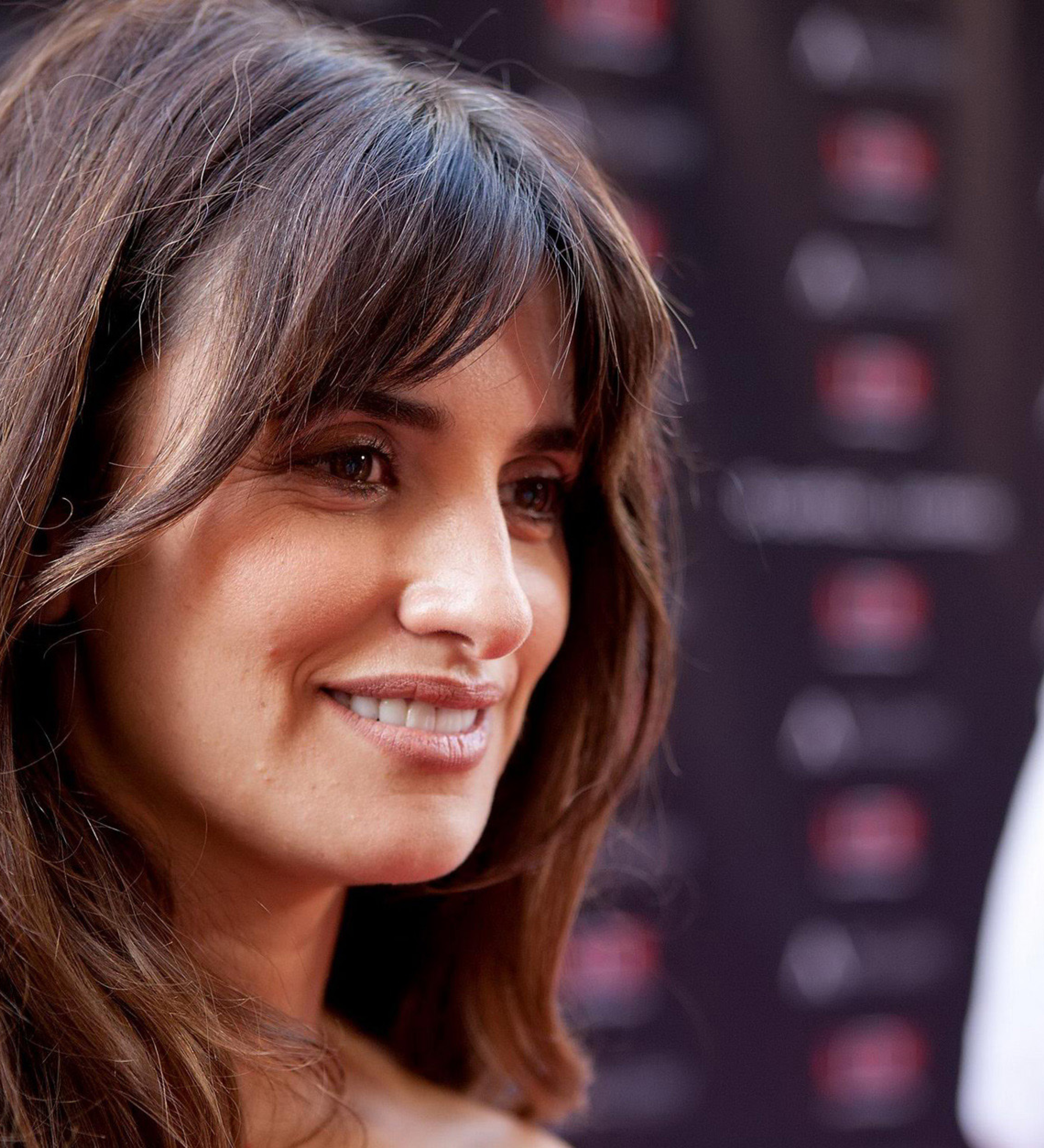 5000x5500 Penelope Cruz Smiling Close up wallpaper 5000x5500 Resolution  Wallpaper, HD Celebrities 4K Wallpapers, Images, Photos and Background -  Wallpapers Den