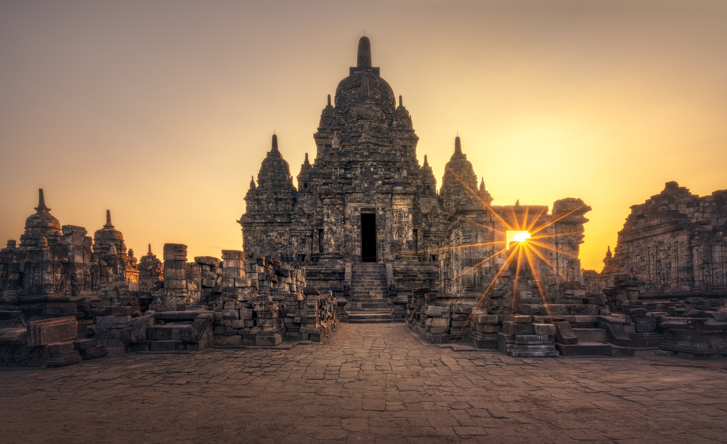 Prambanan Temple HD Wallpaper, HD Other 4K Wallpapers, Images, Photos and  Background - Wallpapers Den