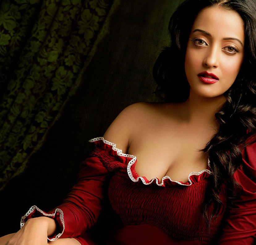 828x792 Raima Sen Sexy Cleavage Images 828x792 Resolution Wallpaper, HD  Indian Celebrities 4K Wallpapers, Images, Photos and Background - Wallpapers  Den