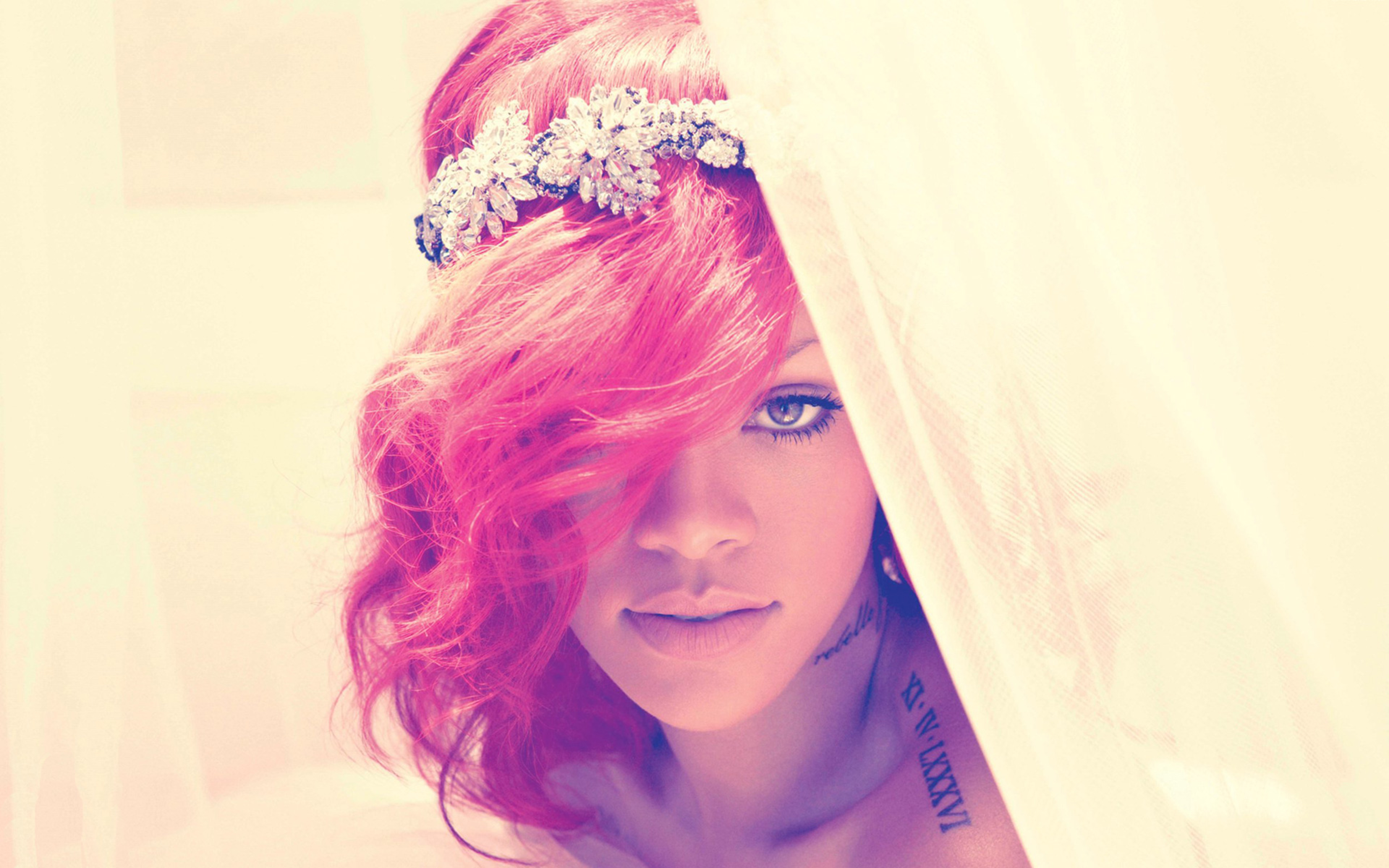 Rihanna only. Рианна. Loud Рианна. Rihanna album Cover. Rihanna Loud обложка.