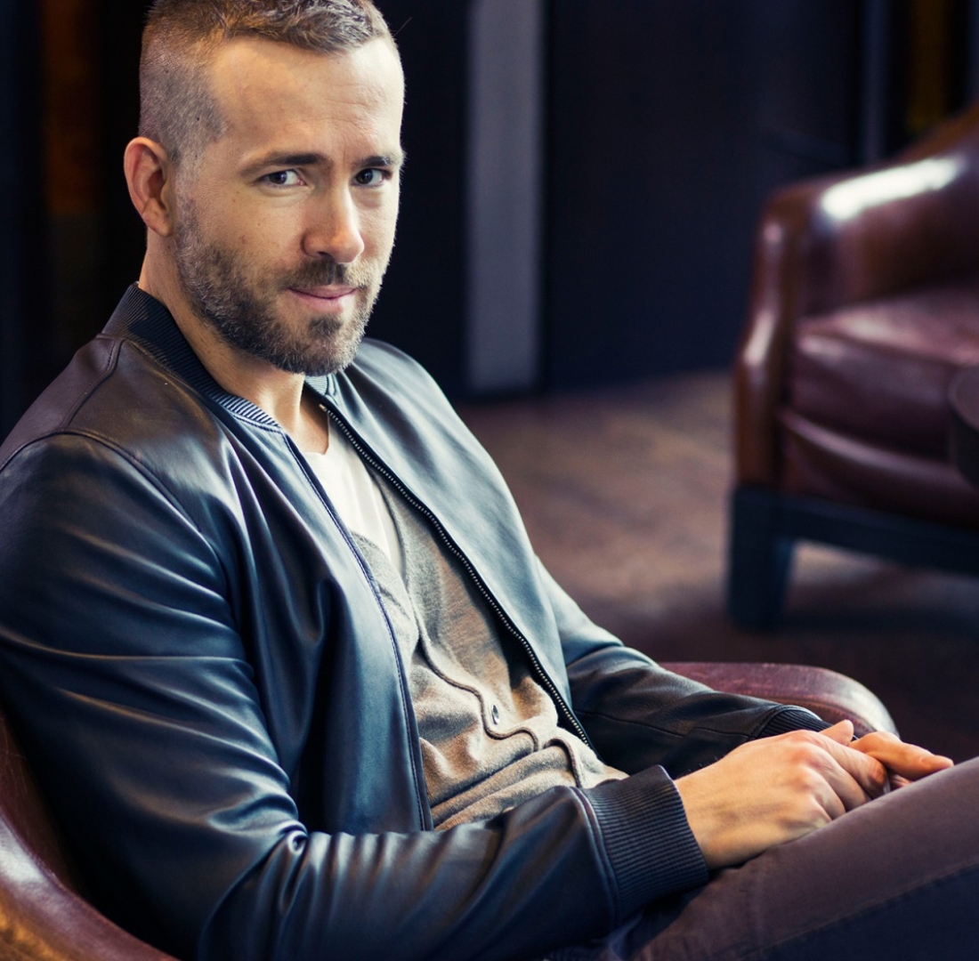 1100x1080 Ryan Reynolds Man Actor 1100x1080 Resolution Wallpaper Hd Celebrities 4k Wallpapers 