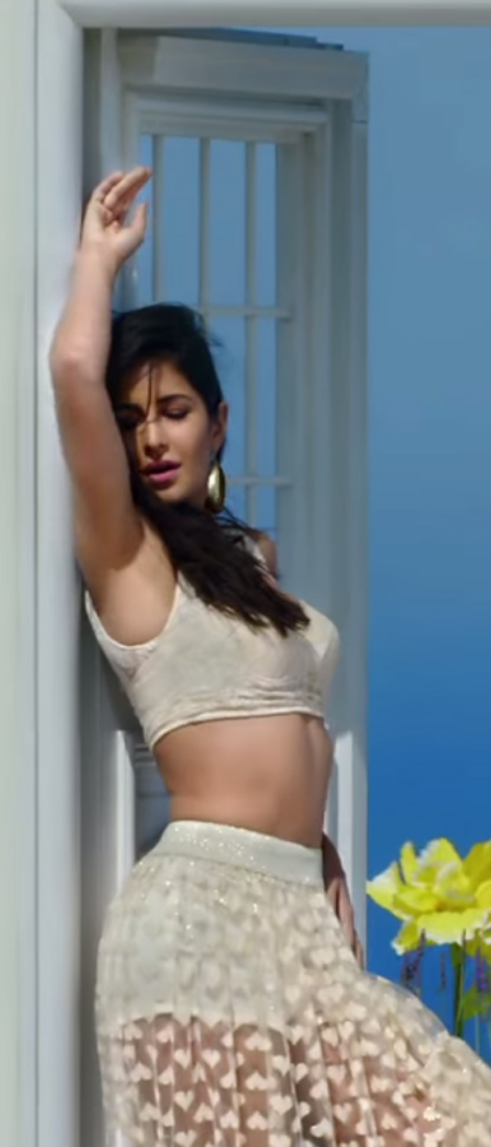 1644x3840 Sexy Katrina Kaif In Bang Bang Pictures 1644x3840 Resolution  Wallpaper, HD Movies 4K Wallpapers, Images, Photos and Background -  Wallpapers Den
