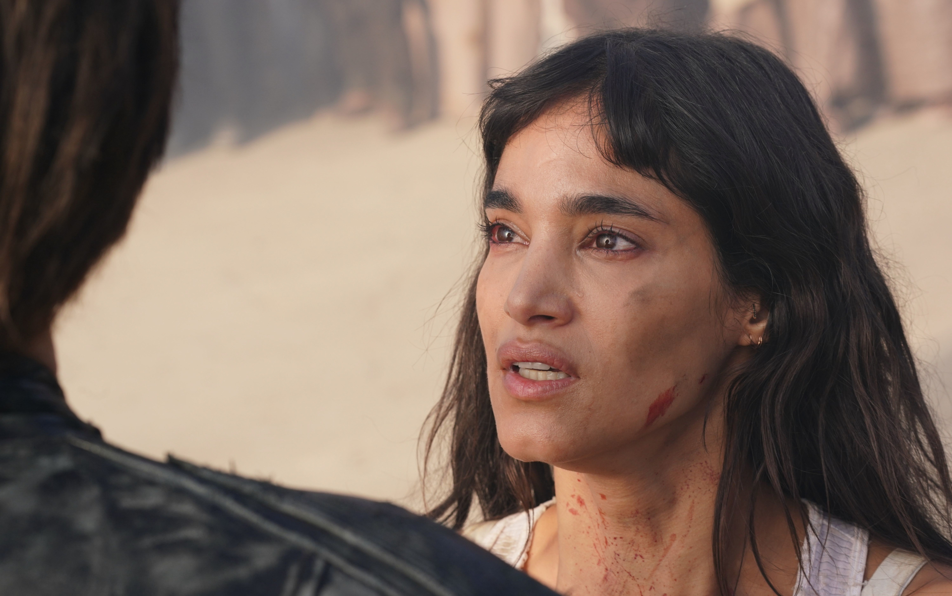 1920x1202 Resolution Sofia Boutella in Prisoners Of The Ghostland ...