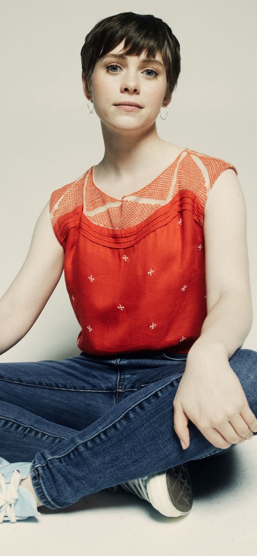 1080x2340 Sophia Lillis 2023 Photoshoot 1080x2340 Resolution Wallpaper