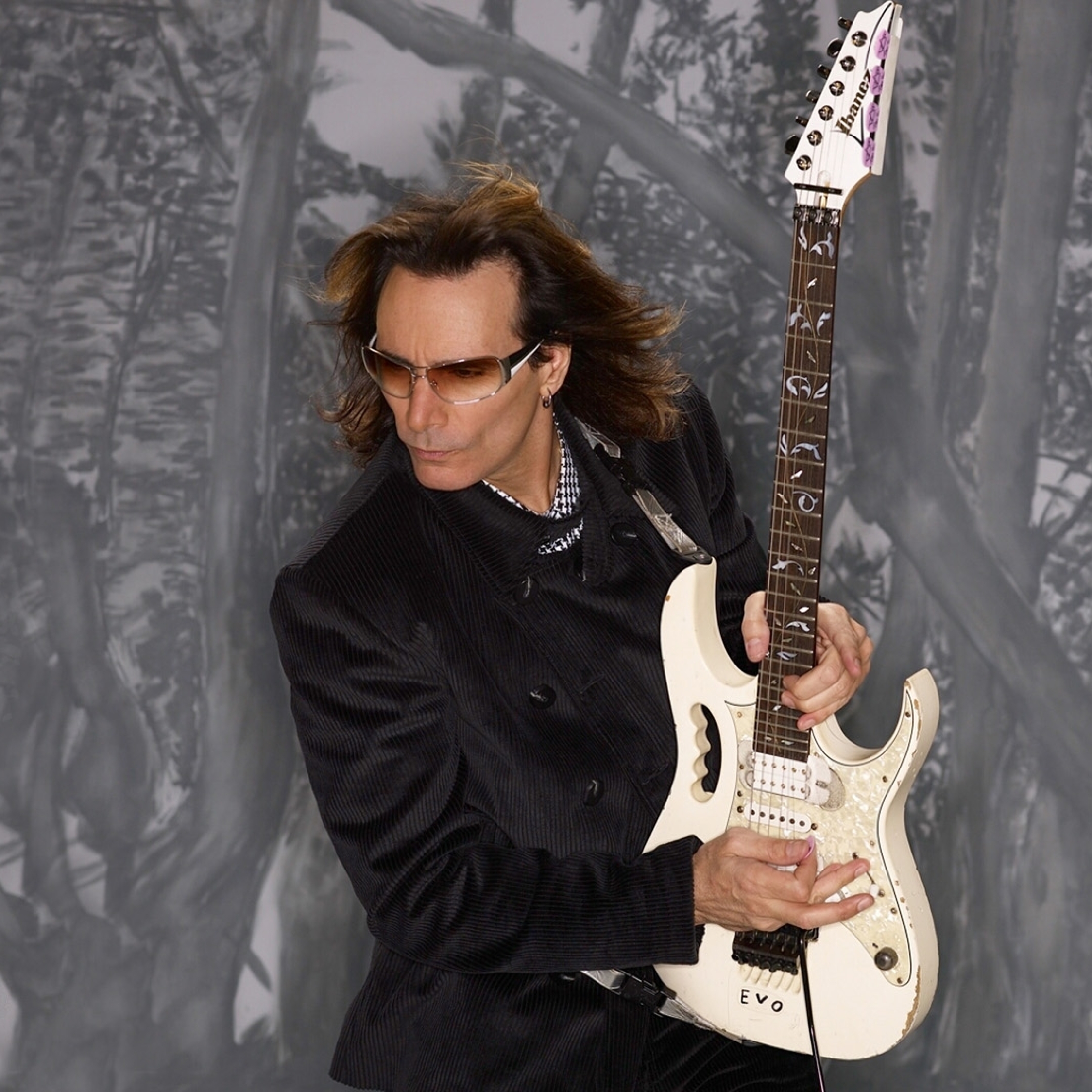 Steve guitar. Steve vai. Стив Вэй гитарист. Гитарист-виртуоз Стив вай. Steve vai молодой.