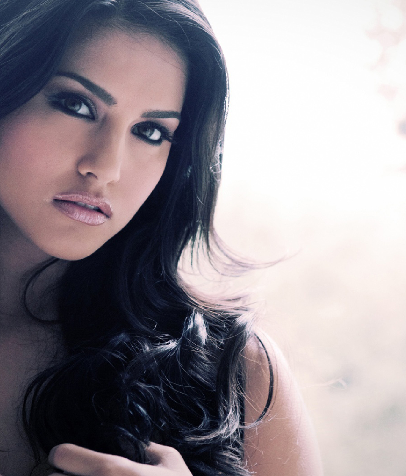All 95+ Images sunny leone hd wallpapers 2011 Sharp