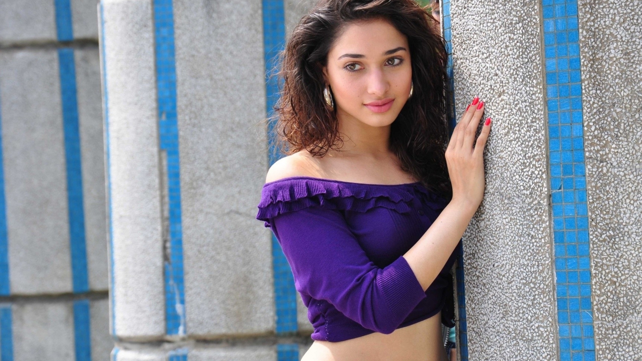 2048x1152 Tamannaah Bhatia Wallpapers 2048x1152 Resolution Wallpaper, HD  Indian Celebrities 4K Wallpapers, Images, Photos and Background - Wallpapers  Den