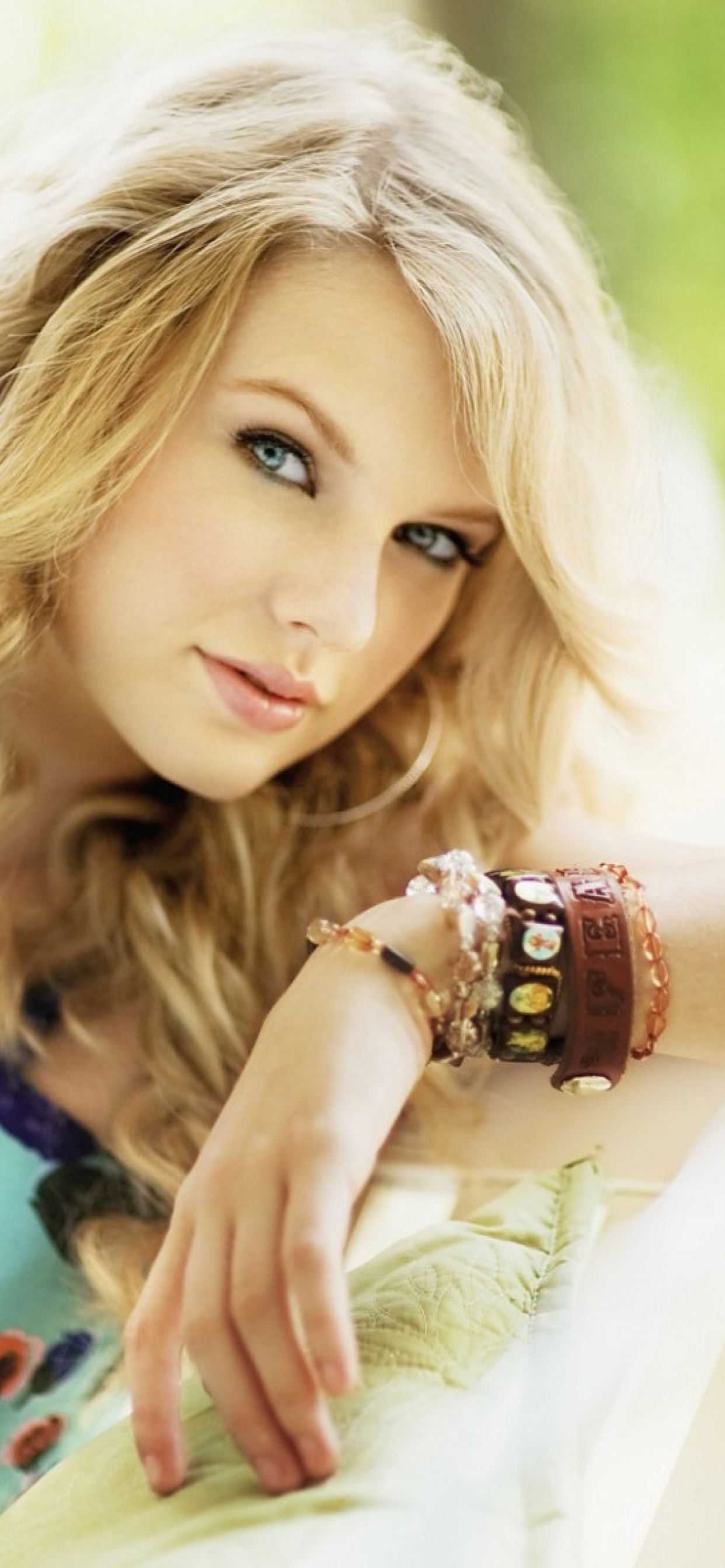 Taylor Swift for Fearless Wallpaper Full HD ID:2137