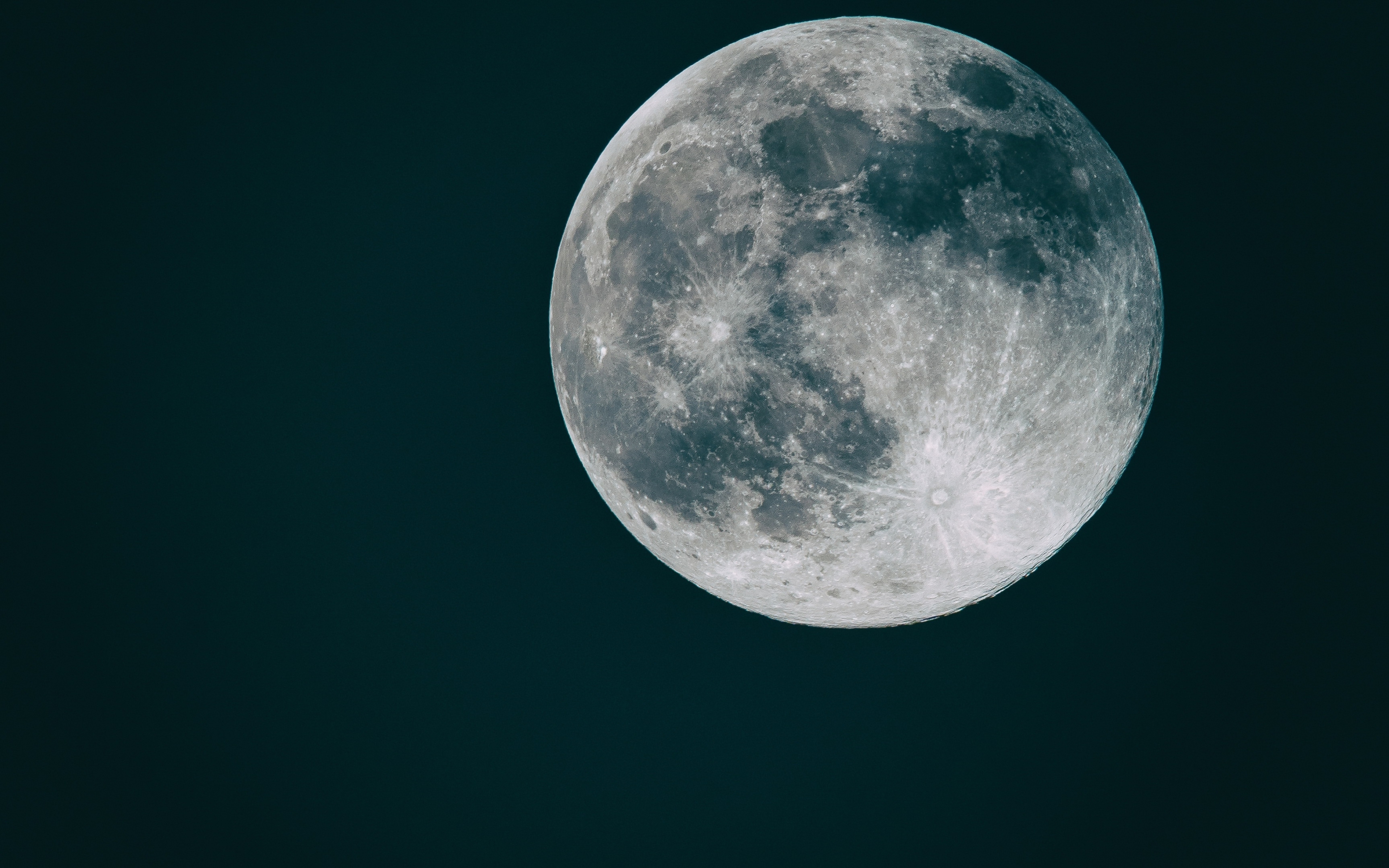 Moon pc. Ультра Луна. Луна обои. Фото Луны. Обои на рабочий стол Луна.