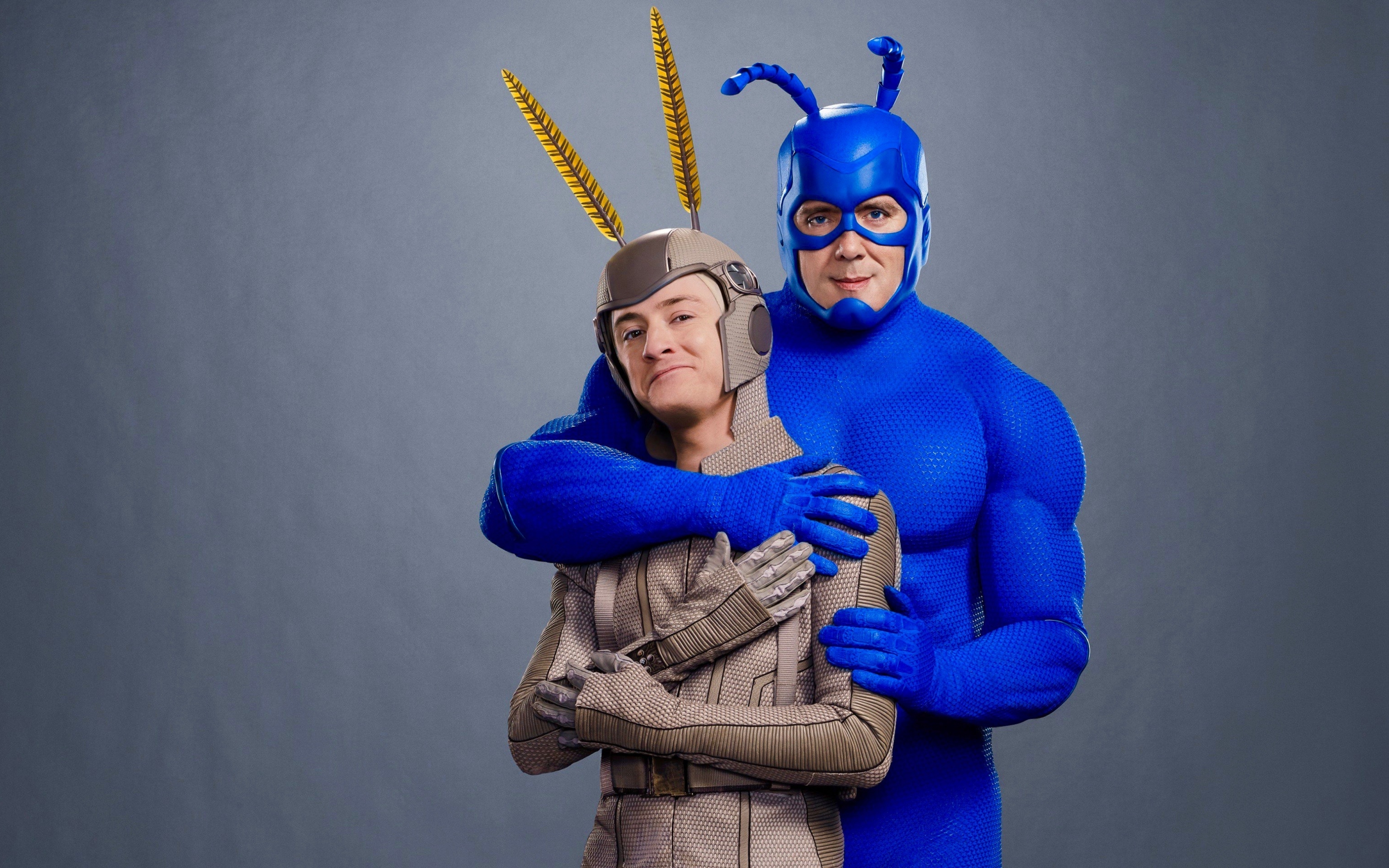 Tick the places. Тик-герой сериал. The Tick Артур. Тик Супергерой сериал. Тик герой 2016.