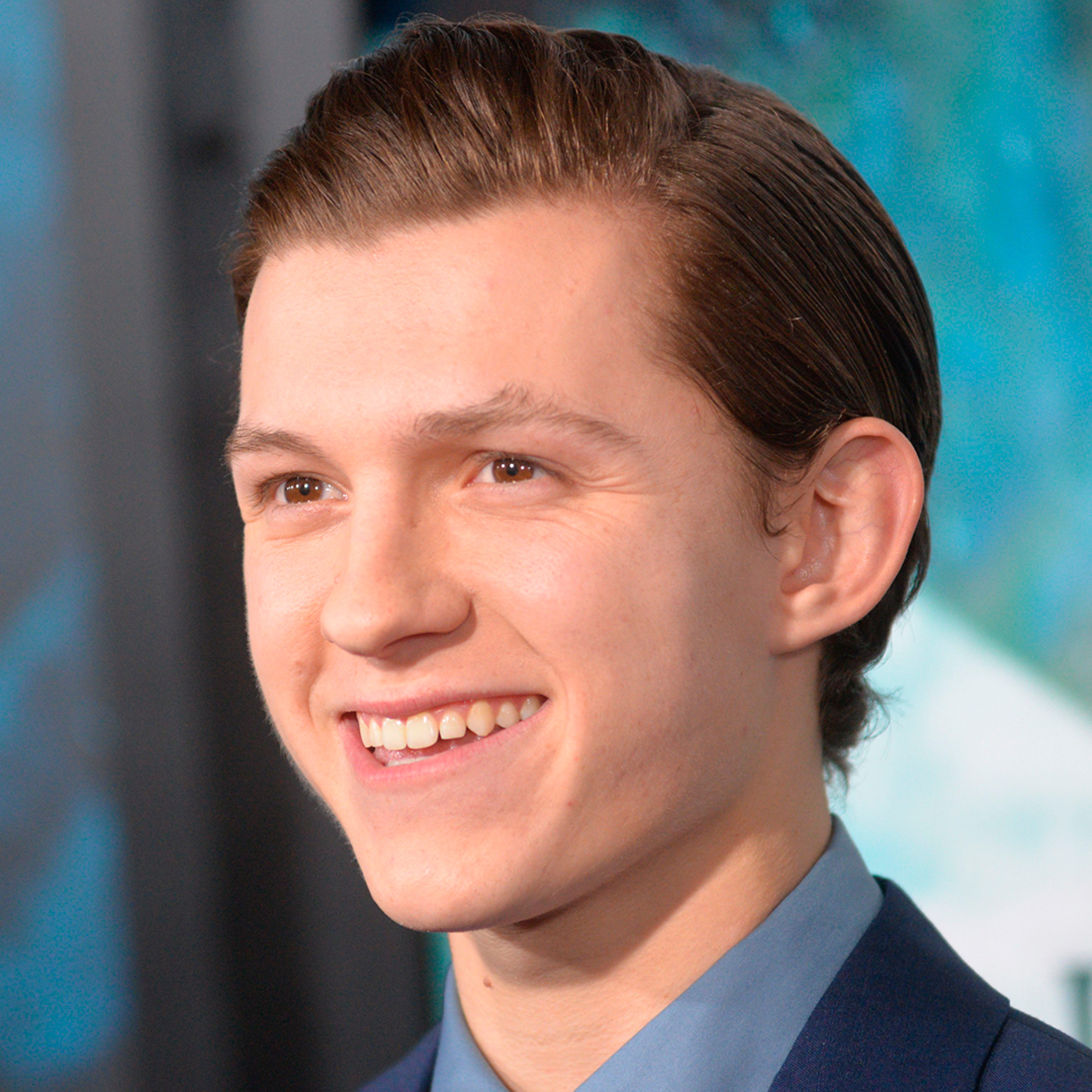 Том Холланд. Том Холланд улыбка. Tom Holland — актер. Человек паук актер том Холланд.