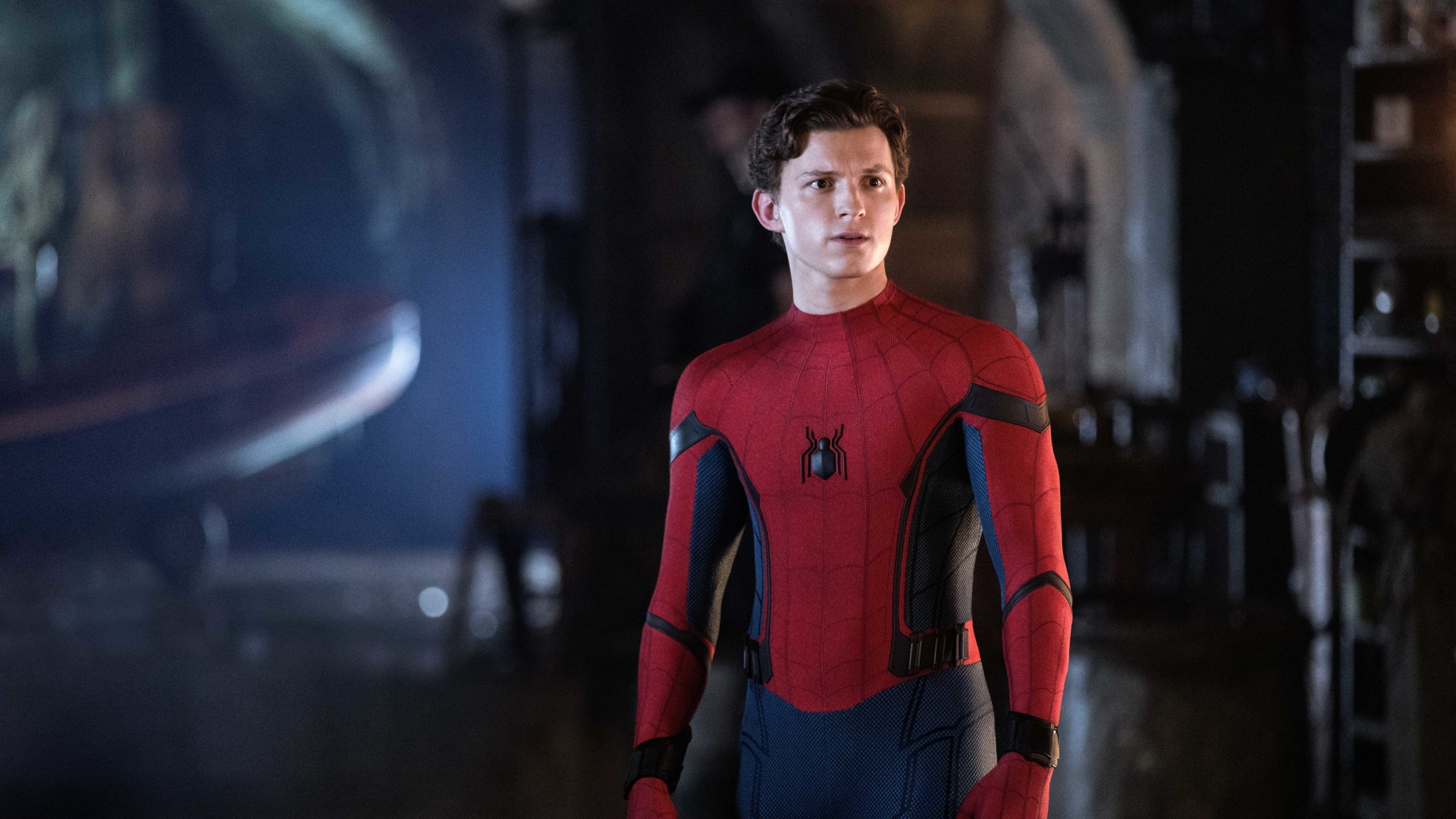 2048x1152 Tom Holland As Spiderman In Far From Home 2048x1152