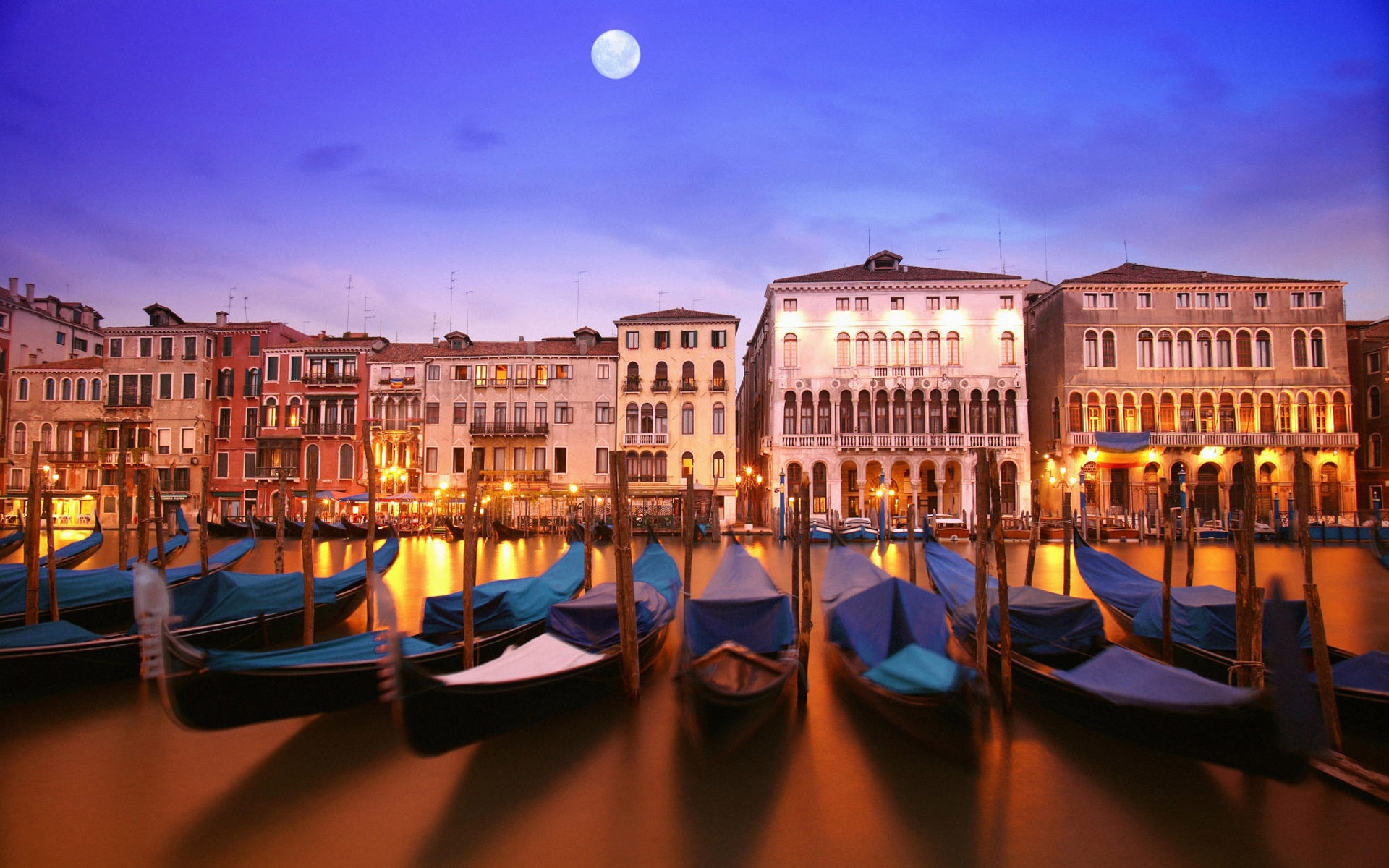 Город на реке в италии. Гранд-канал. Венеция. Italy Венеция. Canal grande Венеция. Ночная Венеция Италия.
