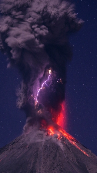 320x568 Resolution Volcano Eruption Lightning 320x568 Resolution