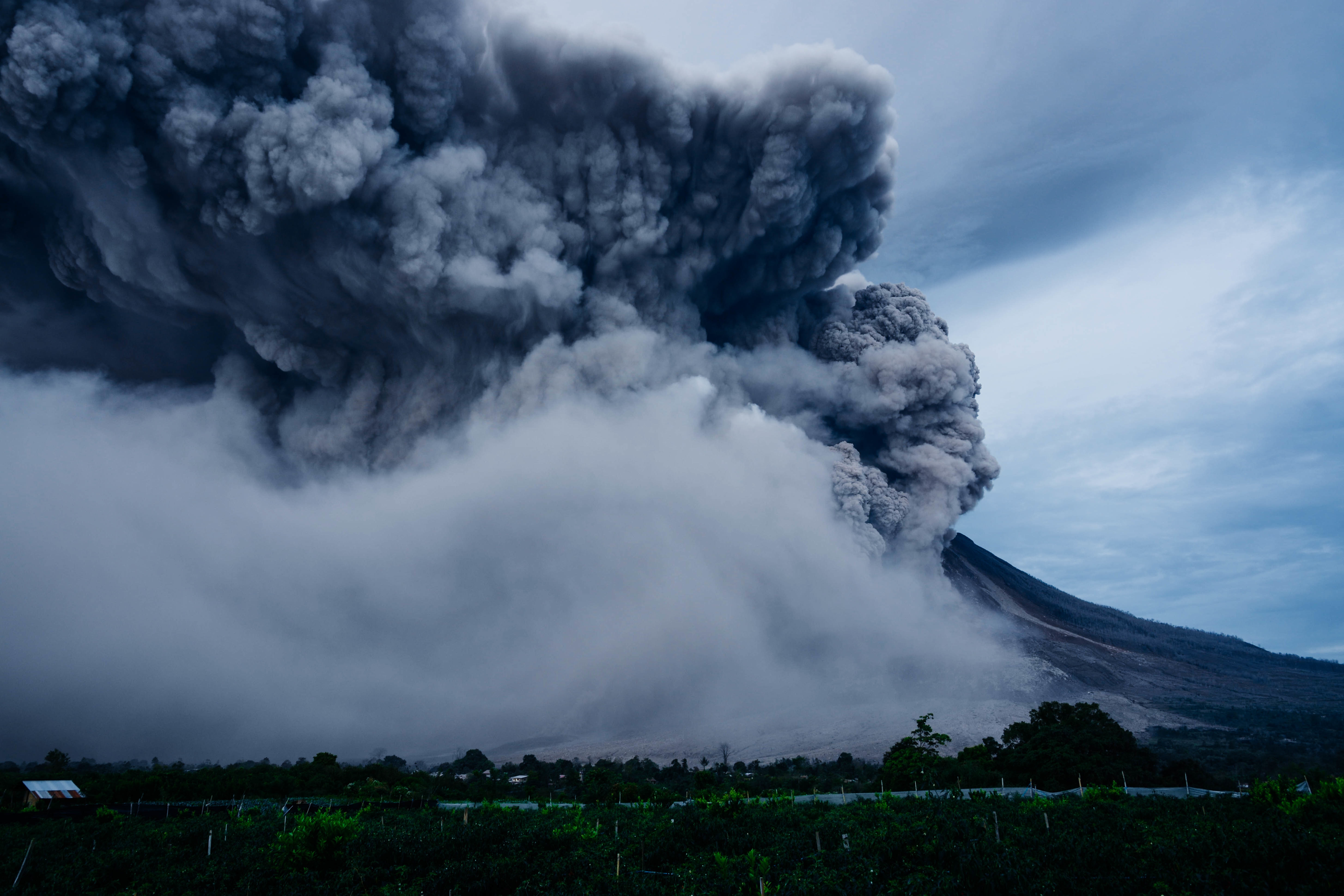 Volcano Explosion Eruption Wallpaper Hd Nature 4k Wallpapers Images