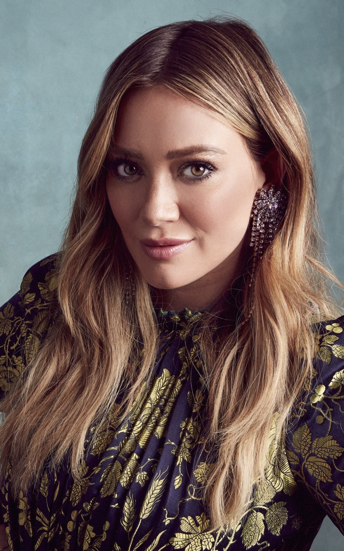 1200x1920 Younger Season 5 Hilary Duff Portrait 1200x1920 Resolution  Wallpaper, HD TV Series 4K Wallpapers, Images, Photos and Background -  Wallpapers Den