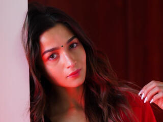 Alia Bhatt in Red Wallpaper