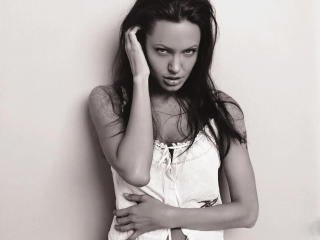 Angelina Jolie Black And White Wallpapers wallpaper