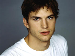 Ashton Kutcher Short Hair Pics wallpaper