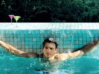 ashton kutcher,  swimming pool, actor Wallpaper