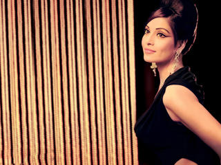Bipasha Basu In Black Dress HD Photos wallpaper