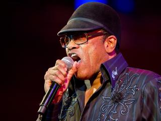 bobby womack, microphone, show Wallpaper