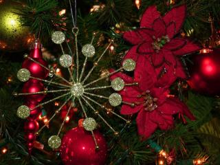 christmas tree, toys, balls Wallpaper