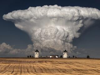 Cloud Explosion wallpaper