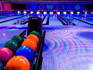 club, bowling, balls wallpaper